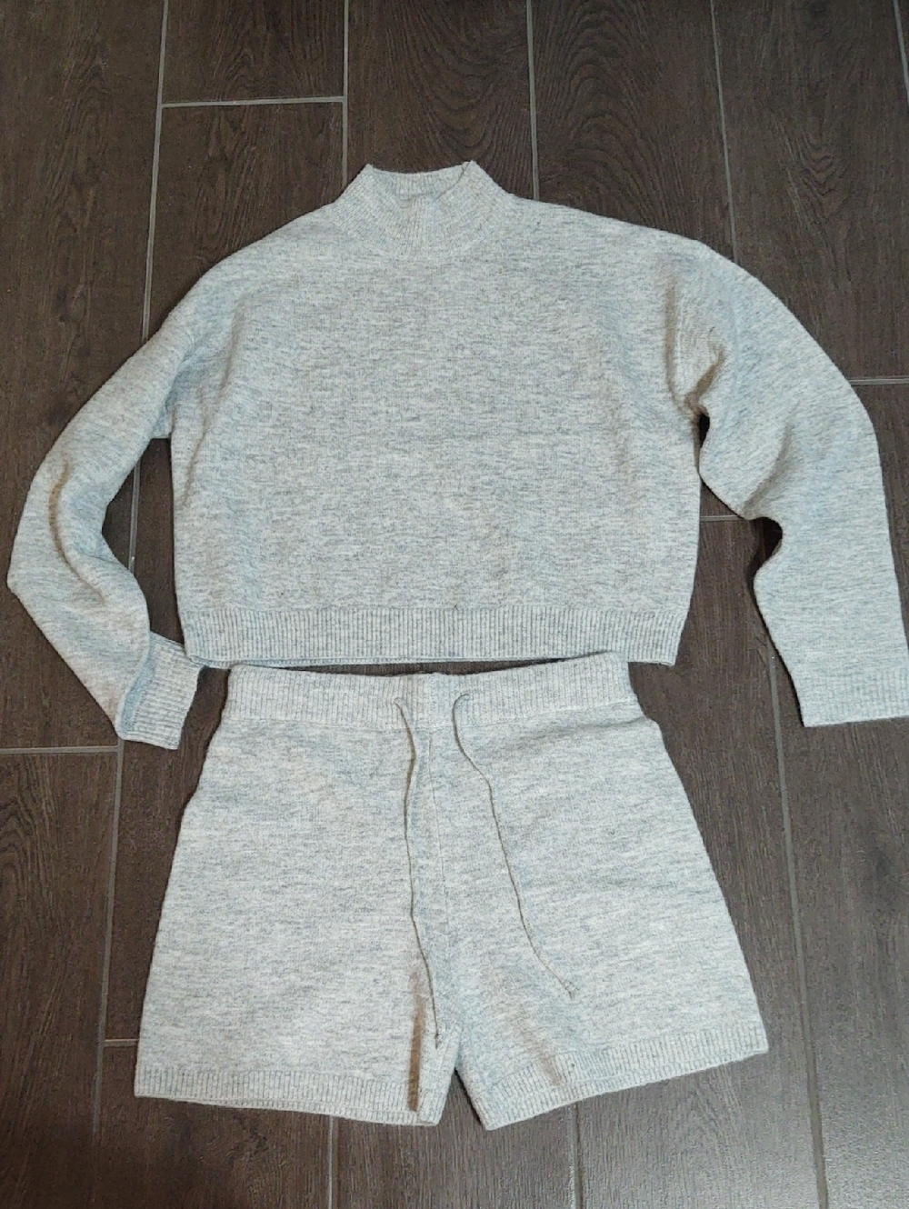 Lost + Wander Heather Gray Mock Neck Sweater Shorts set size S/M